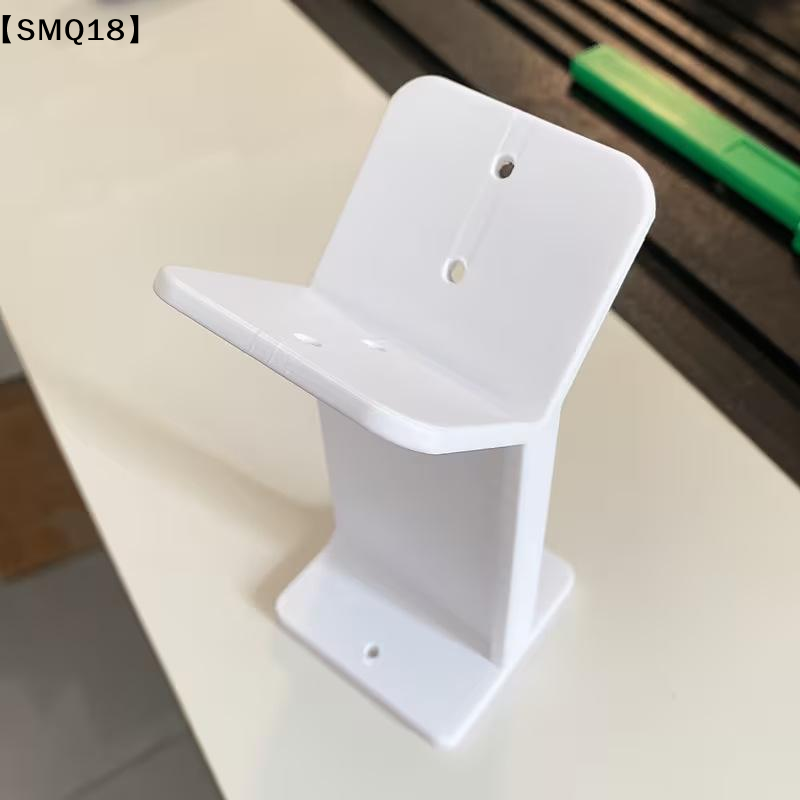 1 soporte de montaje en pared  - Eufy Camera S340 reseña y precio